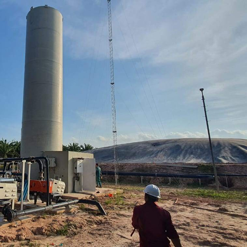 Tim Ahli PT Aqua Jaya Sumber: Mengunjungi Limbah Cair Pabrik Kelapa Sawit di salah satu Pabrik yang berada di Kalimantan