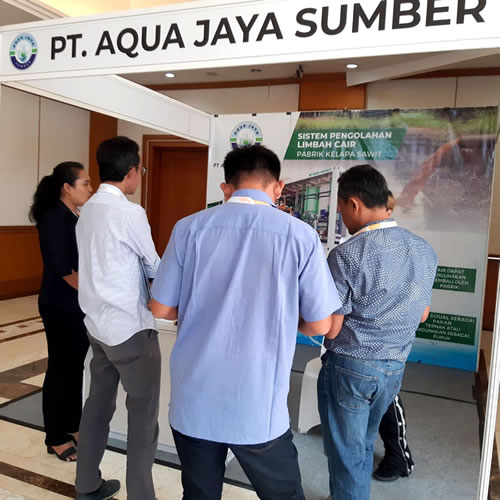 Kegiatan di Booth PT Aqua Jaya Sumber pada T-POM Conference & Exhibition yang diadakan pada tanggal 7-8 Maret 2023 di Hotel Grand Sahid Jaya Jakarta