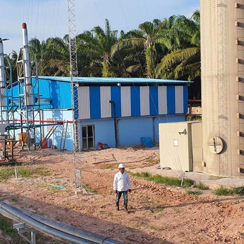 Tim Ahli PT Aqua Jaya Sumber: Mengunjungi Pabrik Kelapa Sawit di salah satu Pabrik yang berada di Kalimantan